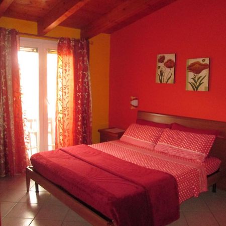 B&B Le Terrazze Isola Di S. Antioco Сант-Антиоко Экстерьер фото