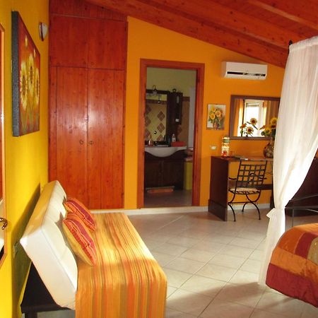 B&B Le Terrazze Isola Di S. Antioco Сант-Антиоко Экстерьер фото