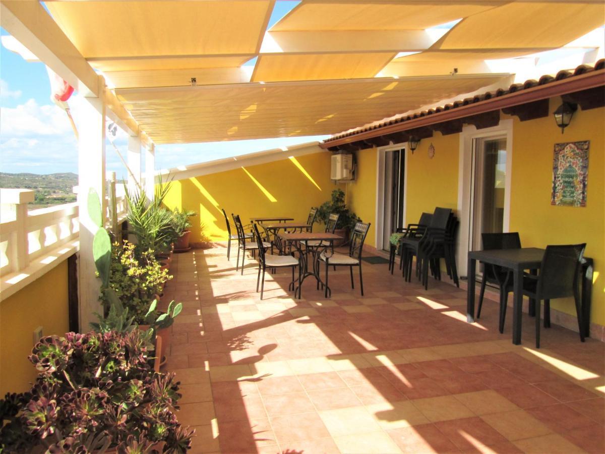 B&B Le Terrazze Isola Di S. Antioco Сант-Антиоко Экстерьер фото