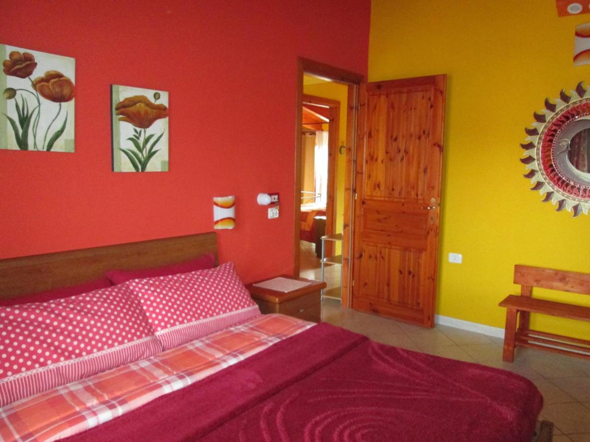 B&B Le Terrazze Isola Di S. Antioco Сант-Антиоко Экстерьер фото