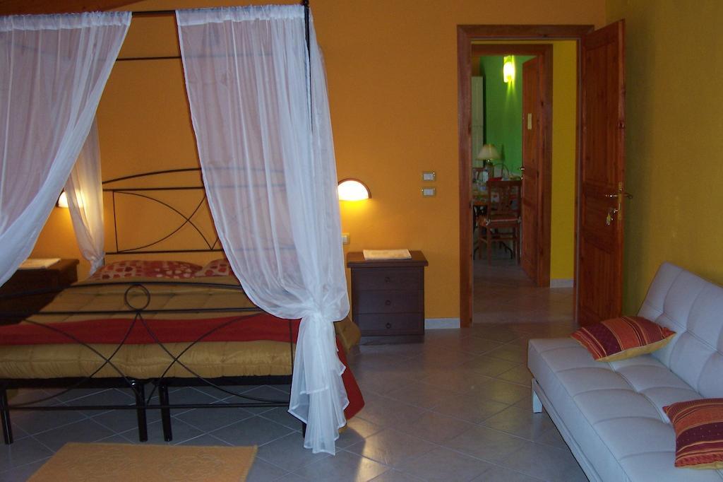 B&B Le Terrazze Isola Di S. Antioco Сант-Антиоко Экстерьер фото