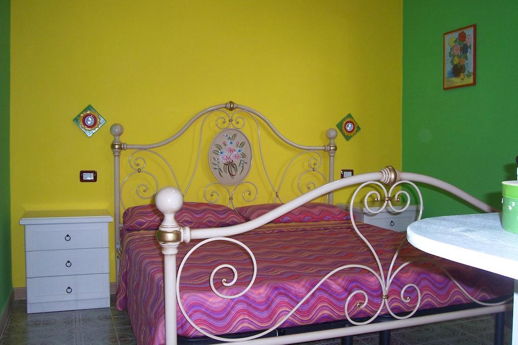 B&B Le Terrazze Isola Di S. Antioco Сант-Антиоко Экстерьер фото