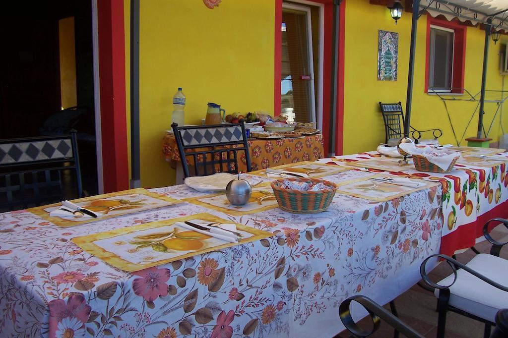 B&B Le Terrazze Isola Di S. Antioco Сант-Антиоко Экстерьер фото